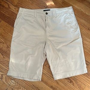 Men’s khaki short